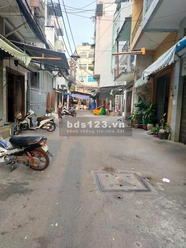 Nhà hẻm xe hơi 8m Lê Văn Sỹ Q3 Ngang 4m, 3 tầng. Giá 6,5 tỷ.