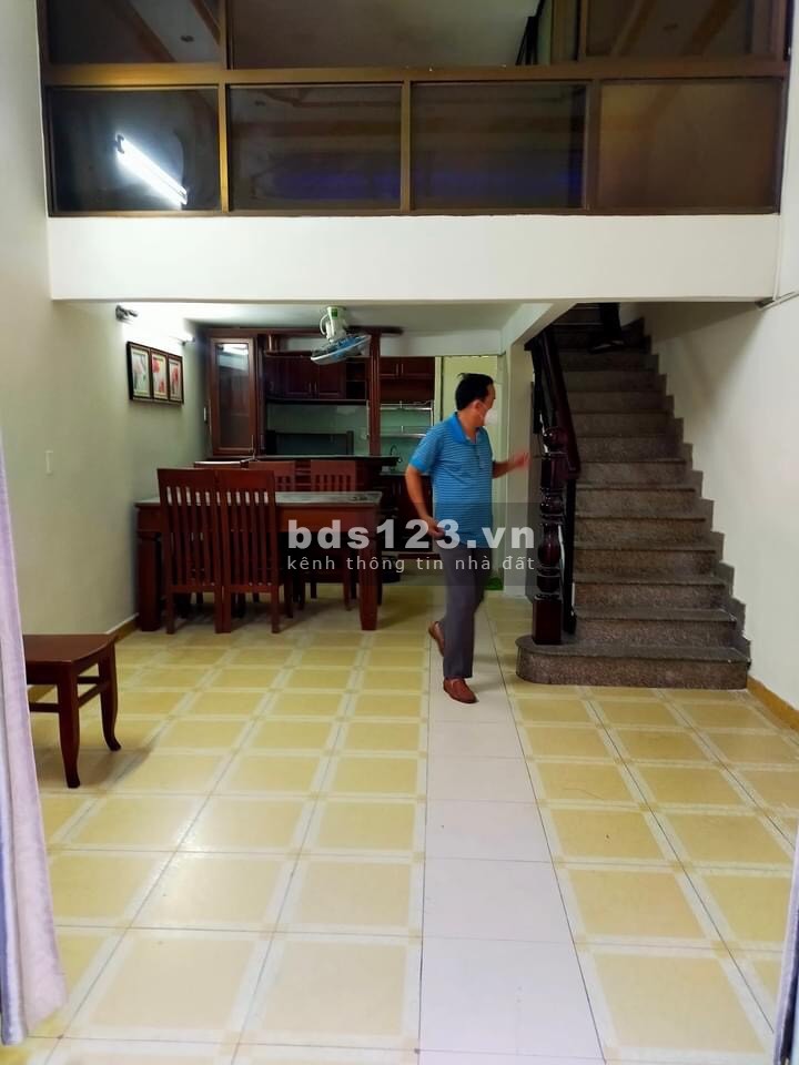 Nhà hẻm xe hơi 8m Lê Văn Sỹ Q3 Ngang 4m, 3 tầng. Giá 6,5 tỷ.