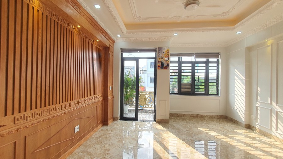 Bán Nhà Tp Dĩ An 1 Trệt 3 Lầu PHÚ HỒNG THỊNH 6 ,Trục Chính 22m, Nhà Đúc 4 Tấm Kiên Cố