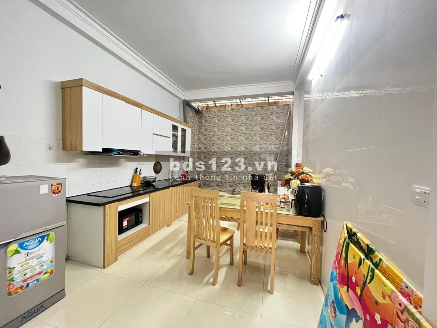 Bán nhà Tả Thanh Oai hai mặt thoáng ô tô đỗ cửa 40m 4 tầng đúc giá bán chỉ 3.3 tỷ