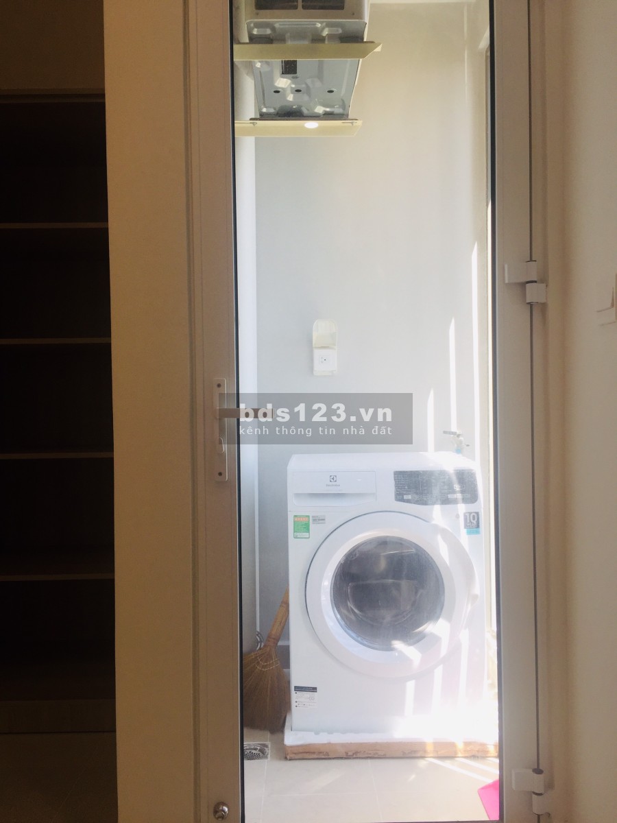 Cho thuê căn officetel Sunrise City View giá thuê 11tr , Full nội thất, LH 0878162162 THÚY
