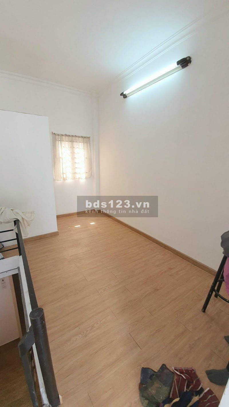 Bán nhà Hoàn Văn Thụ Q.Tân Bình 3 Tầng, Đúc BTCT 3PN, Giá Rẻ 3T55 sang trọng.