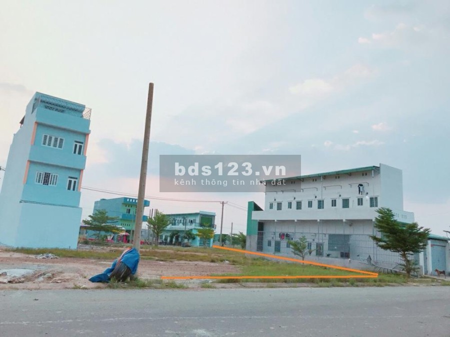 Ông Anh kẹt tiền gửi bán gấp lô đất 5 x 25, giá 450 triệu, bao GPXD, gần chợ Vĩnh Lộc O789-114-979