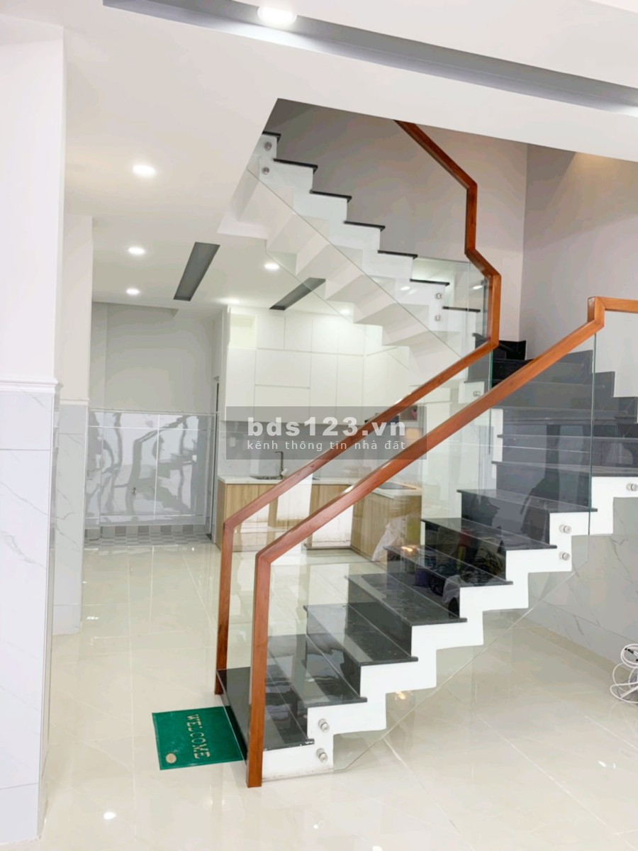 Nhà nguyên hẻm xe hơi diện tích 4m x 13m Nguyễn Thị Thập phường Tân Phú Quận 7
