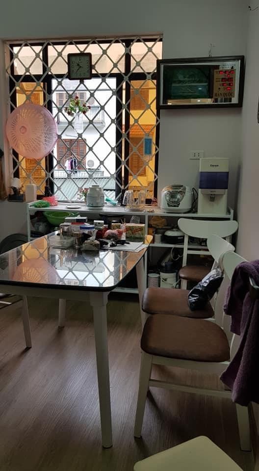 Ô Tô, Kinh doanh, Nhà long lanh ngõ thông, Lô góc Đê Trần Khát Chân 40m 5 tầng 3.8 tỷ.