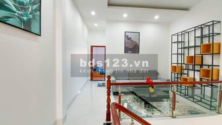 Bán nhà tặng toàn bộ nội thất sang trọng giá bán 4.29 tỷ, thương lượng, khu dân cư