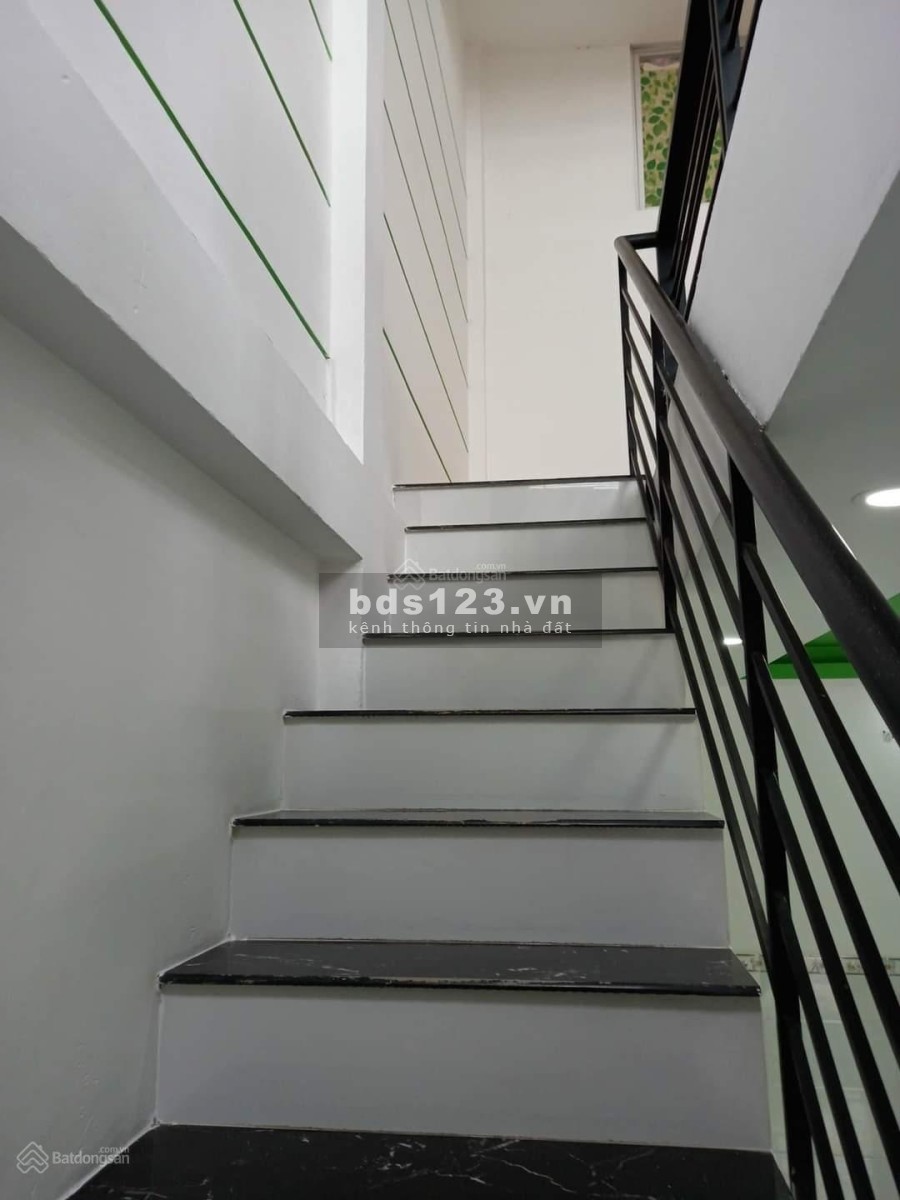 Hẻm xe hơi, dtsd 33m2 Lạc Long Quân Trung tâm TB, Nở hậu, giá bán cực rẻ 3.650 tỷ
