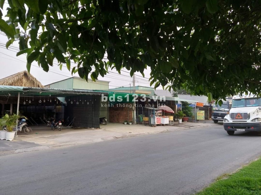 Cho thuê phòng mặt tiền đường Giáp Hải ngay cổng khu công nghiệp Tây Bắc Củ Chi, cạnh bến xe