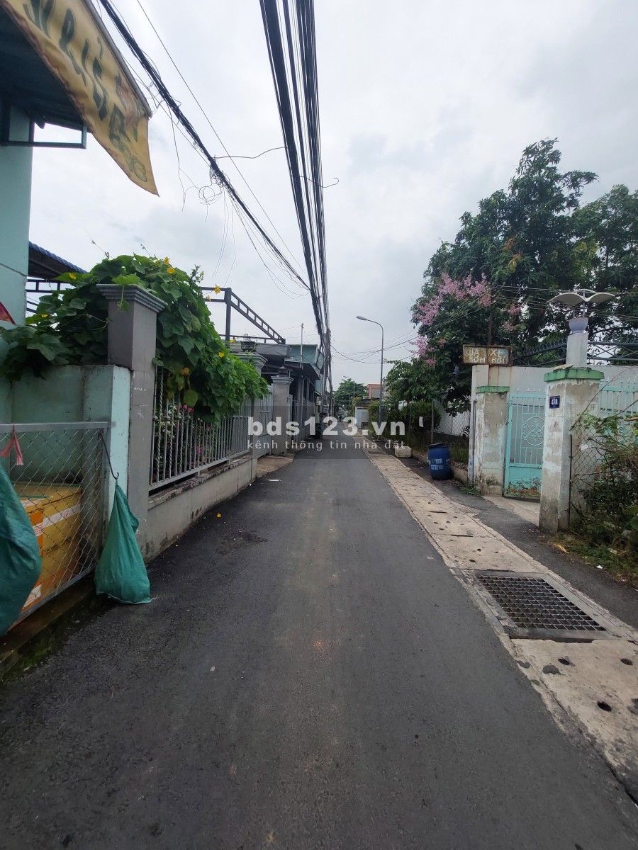 Bán gấp căn nhà mặt tiền Lái Thiêu 112, diện tích 200m2, sổ hồng chính chủ, giá tốt đầu tư