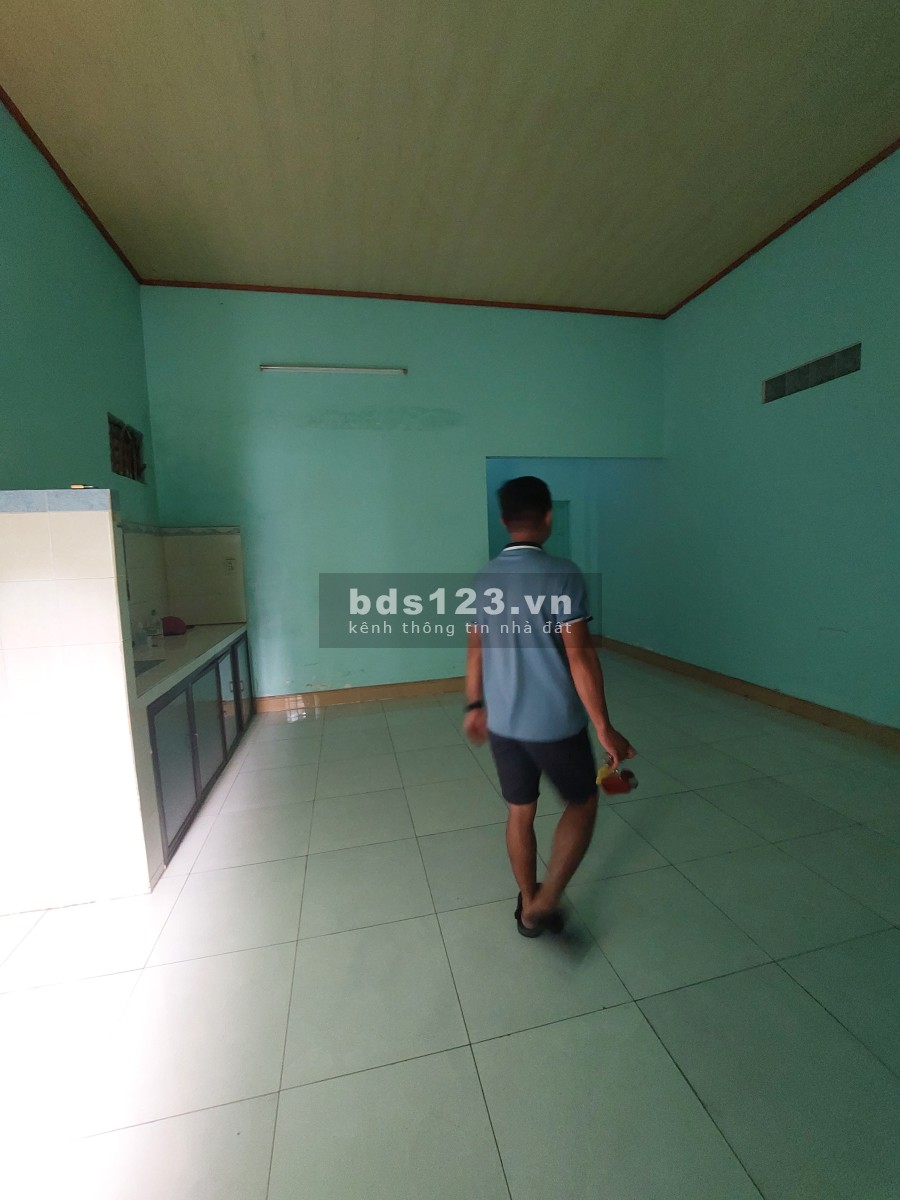 Bán gấp căn nhà mặt tiền Lái Thiêu 112, diện tích 200m2, sổ hồng chính chủ, giá tốt đầu tư