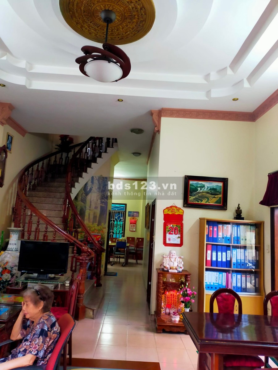 Biệt thự MT khu Tên Lửa 200m2 10x20, 3 tầng vuông vức, dân trí cao, cực rẻ, nhỉnh 20 tỷ TL