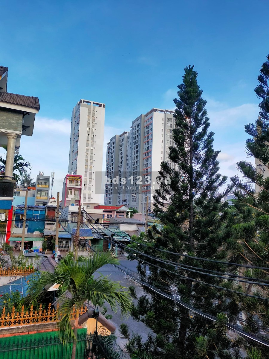 Biệt thự MT khu Tên Lửa 200m2 10x20, 3 tầng vuông vức, dân trí cao, cực rẻ, nhỉnh 20 tỷ TL