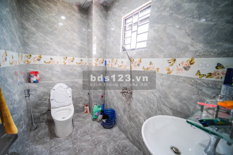 Bán Nhà đường D2, khu Hưng Việt, Long Tâm, thành phố Bà Rịa giá bán 5.45 tỷ, sổ sẵn