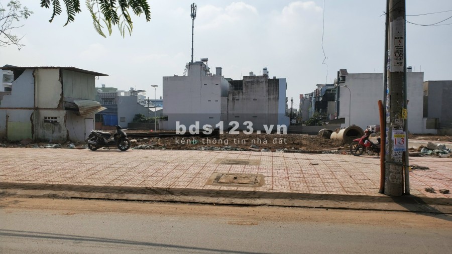 Hàng đẹp cho quí khách đầu tư diện tích 68m2, đúc kiên cố, khu dân cư đông đúc, giá tốt