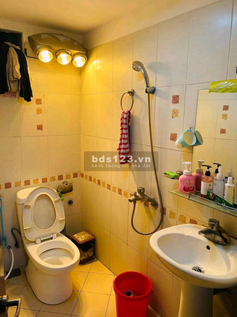 Bán Nhà Kim Giang Hoàng Mai diện tích 50m2 đúc 5 tầng 7.3 mặt tiền giá bán 5.55 tỷ