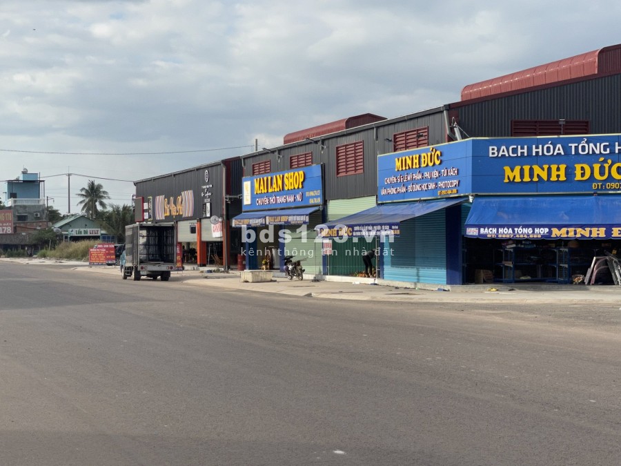 Duy nhất 1 lô mặt tiền ngay chợ Minh Thành Becamex chơn thành buôn bán được ngay chỉ 13.3 triệu/m2