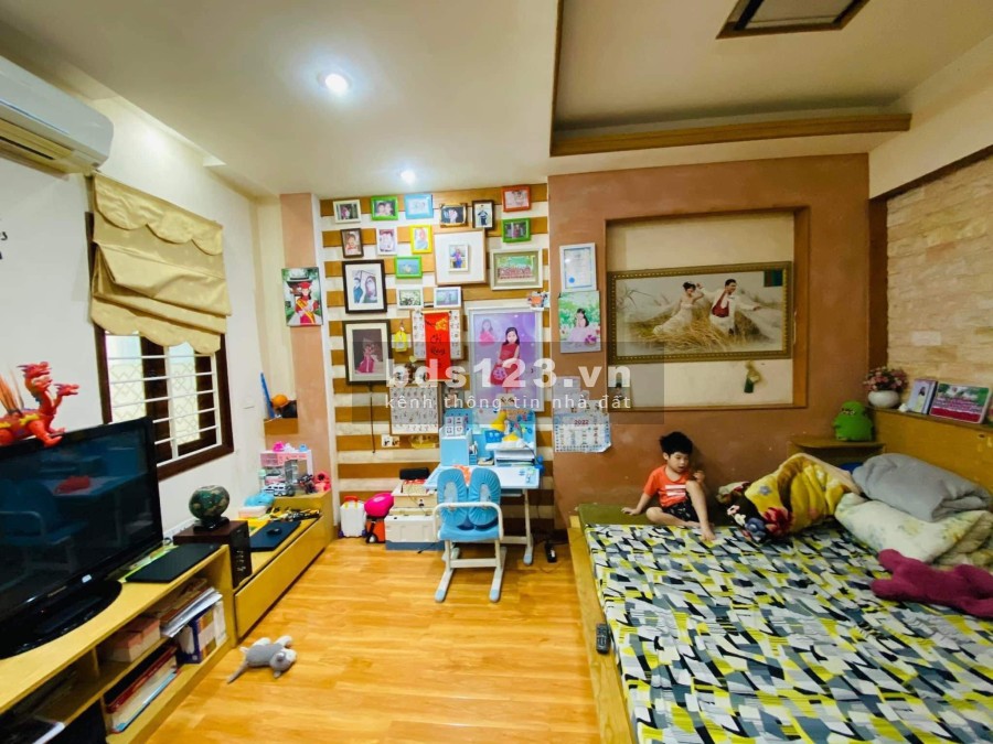 Bán nhà Giảng Võ Quận Ba Đình diện tích sử dụng 30m2 đúc kiên cố 6 tầng giá 5.8 tỷ