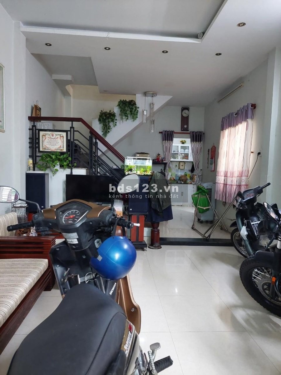 Nhỉnh 6 tỷ nhà nguyên căn diện tích sử dụng 65m2 Hồng Lạc Phường 11, lh 0908378406