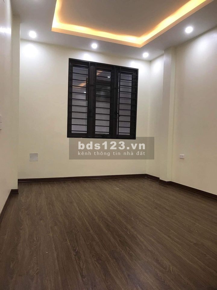 Bán nhà Ngọc Thuỵ, diện tích 50m2, 4 tầng lô góc sáng thoáng, ô tô nhỉnh 4 tỷ, lh 0972263245