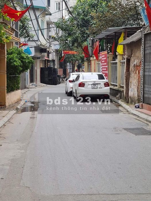 Cần bán nhà ngõ phố Nguyễn Đức Cảnh, diện tích 35m2 giá bán 4.5 tỷ, liên hệ 0817442219