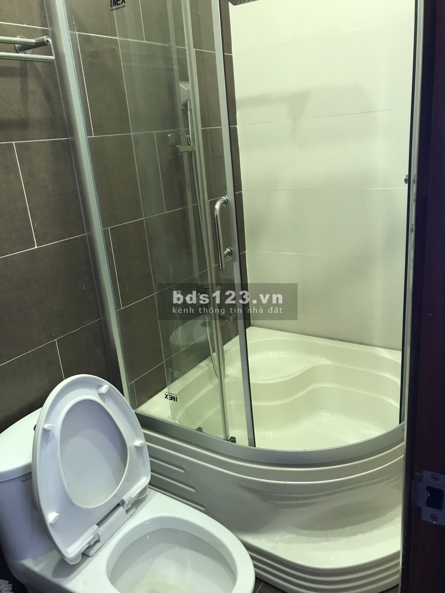 Nhà 1 trệt 1 lầu, 2 PN, 2WC, phòng khách, bếp, sân vườn khu dân cư Tân Đức