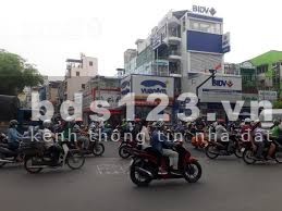 Nhà hẻm rộng hơn 8m đậu xe ô tô, 4 lầu, Tô Hiến Thành, Quận 10, giá bán nhỉnh 5 tỷ