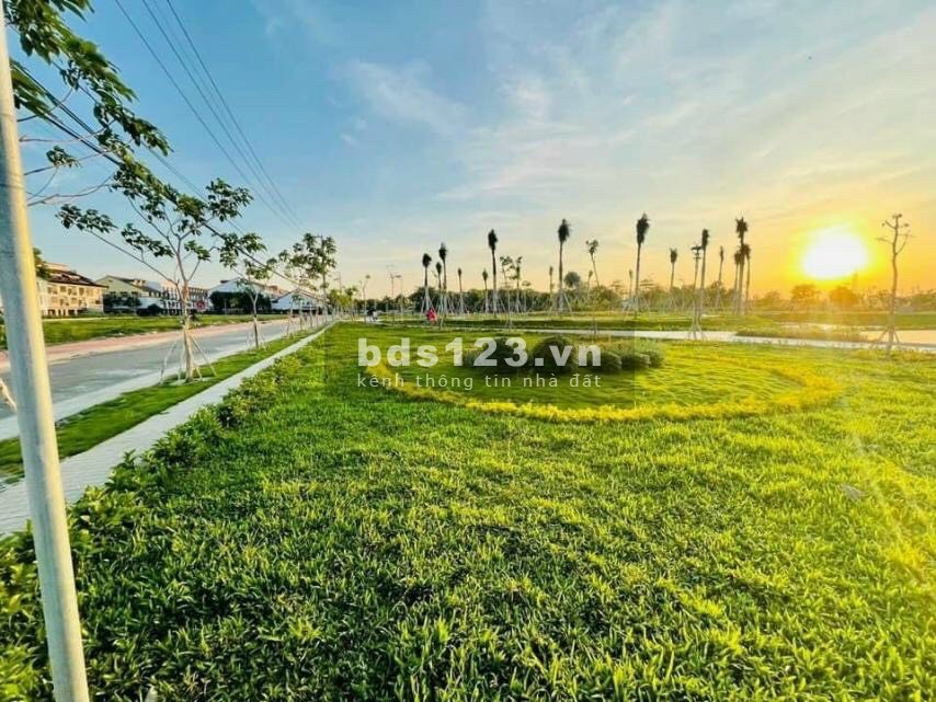 Dãy nền view công viên trung tâm, hướng Đông Nam pháp lý chính chủ, thanh toán linh hoạt