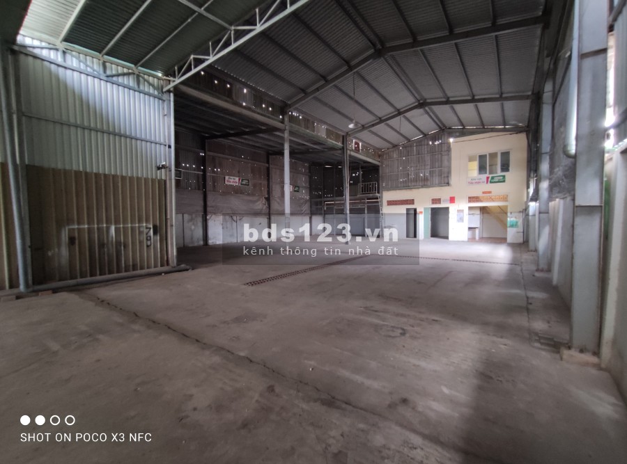 Cho thuê kho diện tích sử dụng 800m2 mặt tiền Hoàng Hữu Nam Quận 9, hợp đồng dài hạn