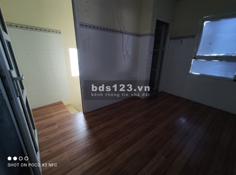 Cho thuê kho diện tích sử dụng 800m2 mặt tiền Hoàng Hữu Nam Quận 9, hợp đồng dài hạn