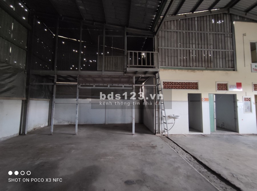 Cho thuê kho diện tích sử dụng 800m2 mặt tiền Hoàng Hữu Nam Quận 9, hợp đồng dài hạn