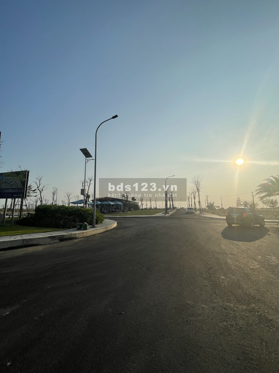 Bán đất mặt tiền biển 30 triệu/m2, liền kề Merry Land Quy Nhơn liên hệ 0935321489
