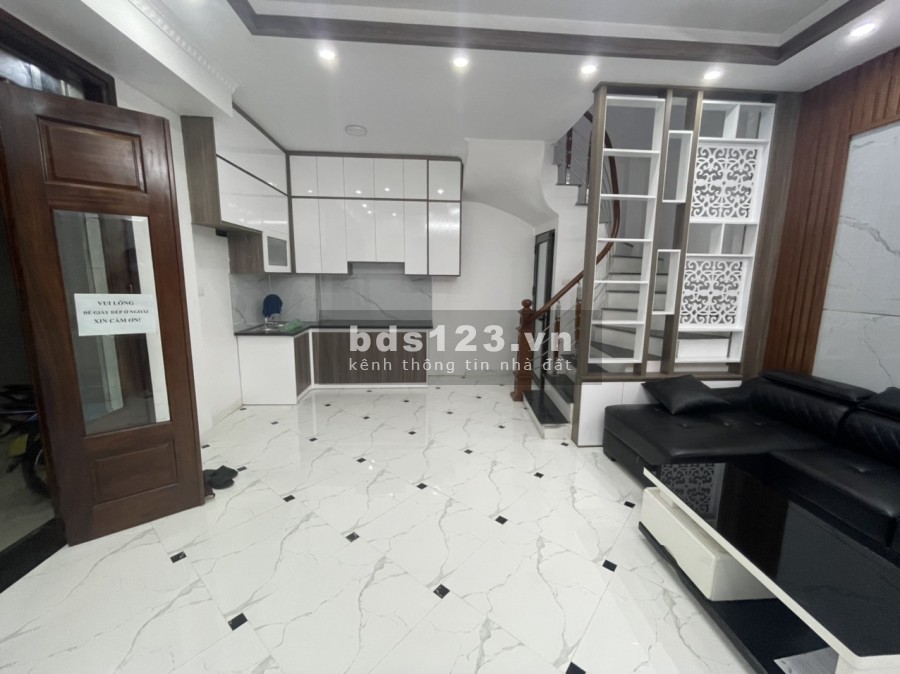 Nhà Đẹp Phố Võng Thị, Trích Sài, Quận Tây Hồ diện tích sử dụng 35m đúc 5 tầng giá 4.5 tỷ