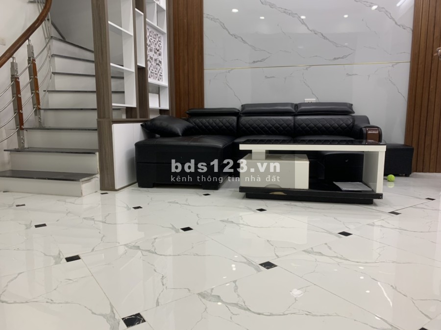 Nhà Đẹp Phố Võng Thị, Trích Sài, Quận Tây Hồ diện tích sử dụng 35m đúc 5 tầng giá 4.5 tỷ