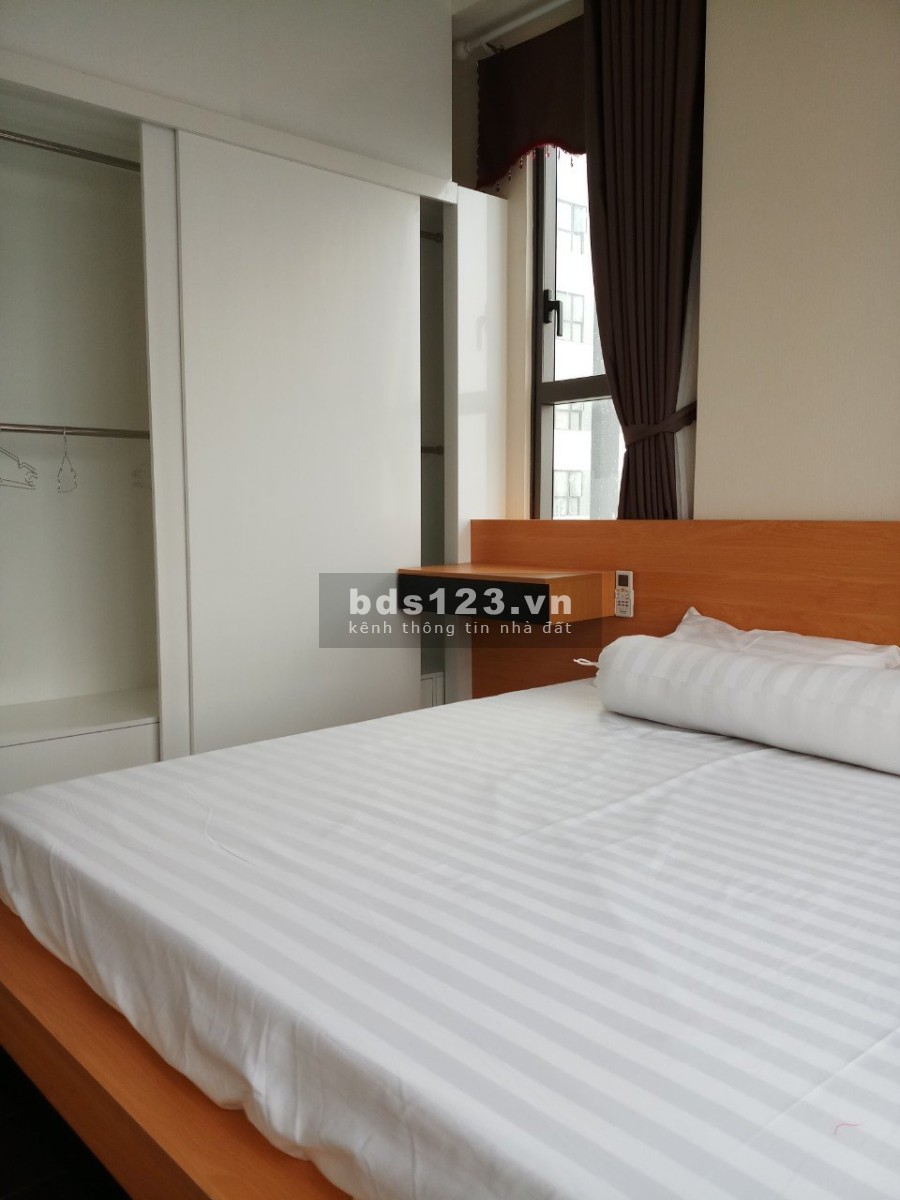 Bán Gấp Căn Hộ 3PN, Diện Tích 74m2, Giá Chỉ 4.25 Tỷ Bao Thuế Phí