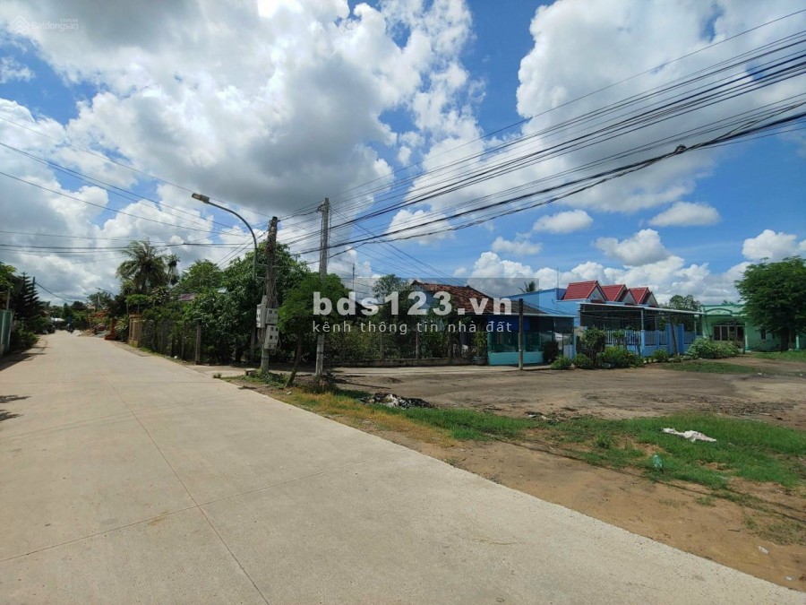 Chính chủ bán đất mặt tiền đường xe tải, cách Quốc lộ 50 100m, công chứng sang tên trong ngày