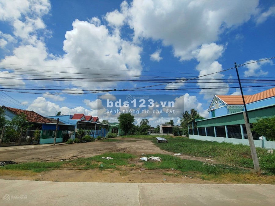 Chính chủ bán đất mặt tiền đường xe tải, cách Quốc lộ 50 100m, công chứng sang tên trong ngày