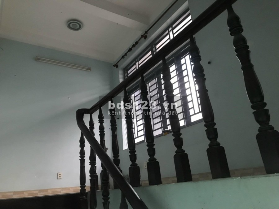 Cho thuê nhà nguyên căn Gò Vấp khu dân cư đường lớn, tiện kinh doanh, 3 tầng kiên cố