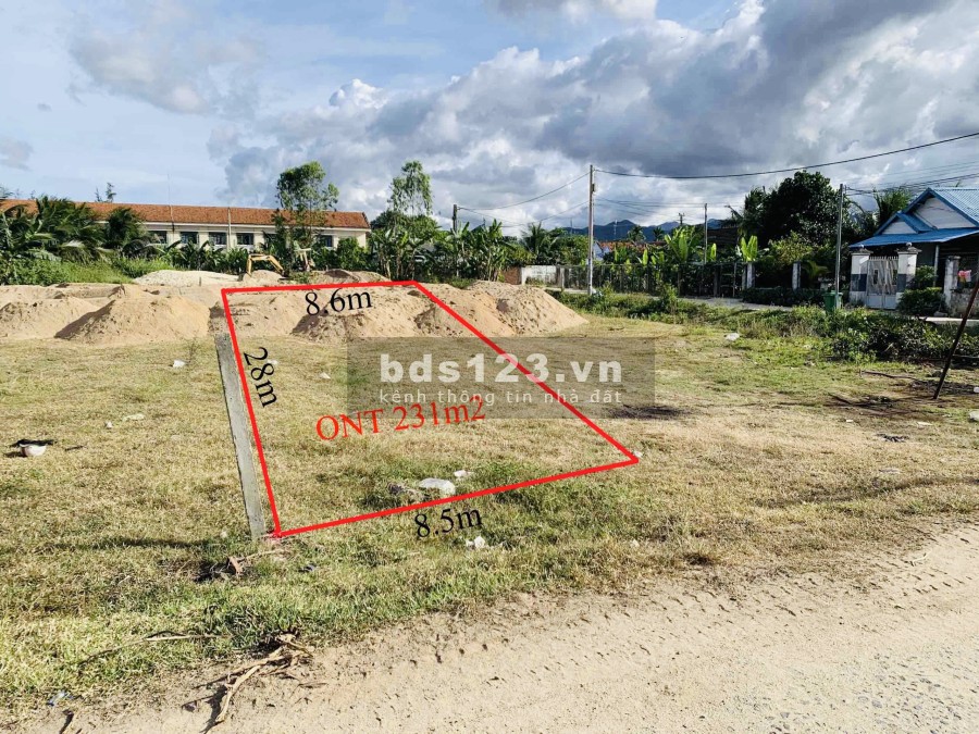 Bán đất full thổ Suối Cát, Cam Lâm giá bán chỉ 1,4 tỷ diện tích 231m2 chiều ngang 8,5m