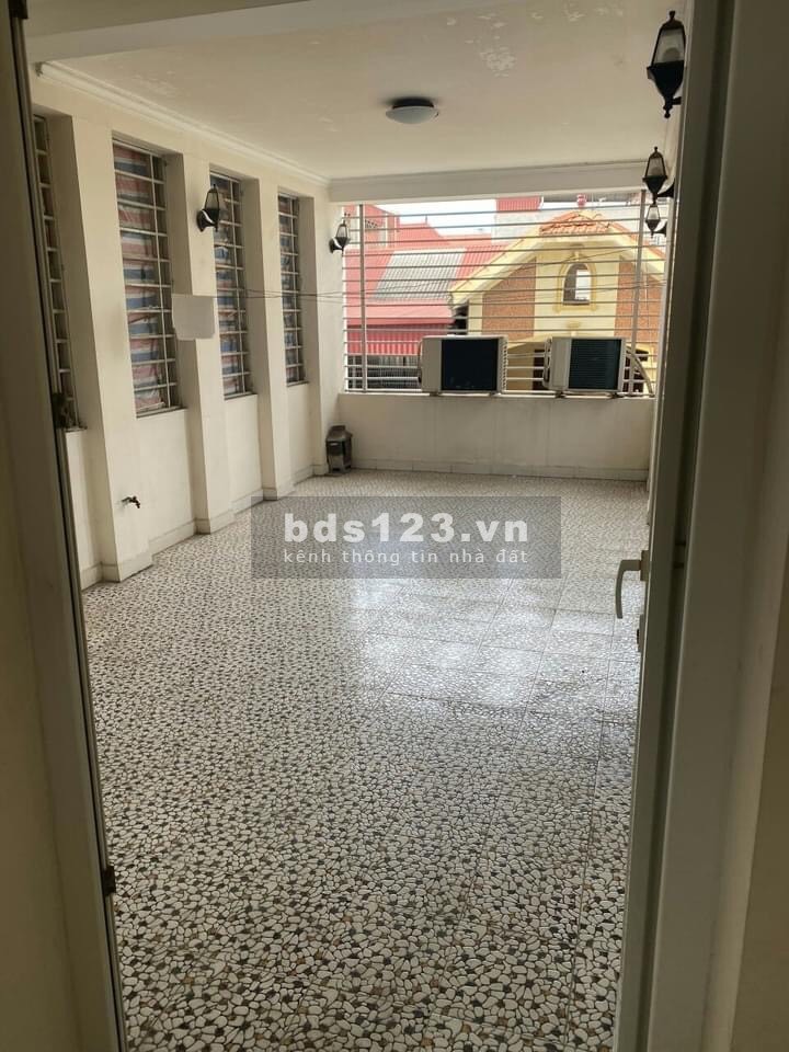 Bán nhà nguyên căn phố Vương Thừa Vũ dtsd 65m2, 5 tầng đúc, mặt tiền 3.6m, giá bán 8.5 tỷ