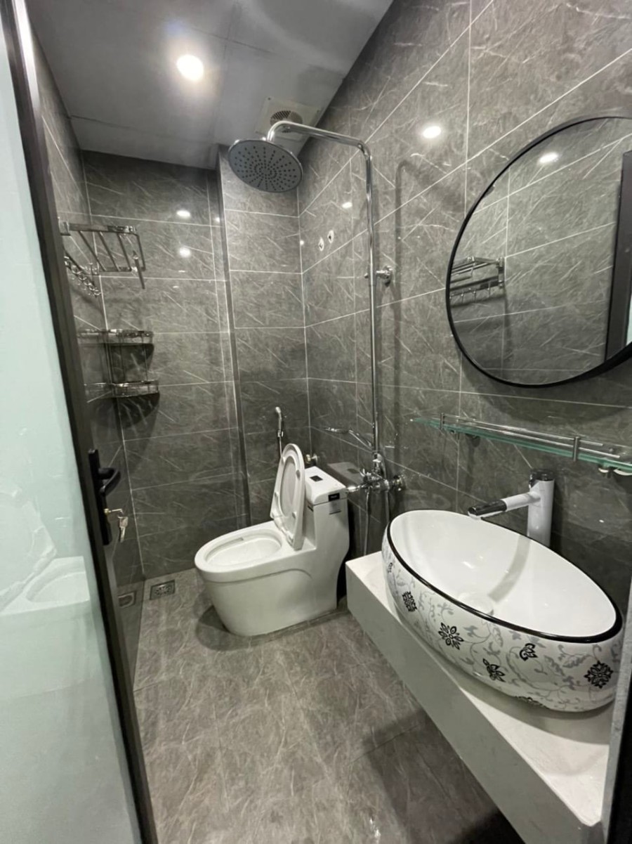 Bán gấp! Nhà Kim Giang Hoàng Mai, Nhà mới king koong, Full nội thất, dtsd 41m2 chỉ 4.45 tỷ