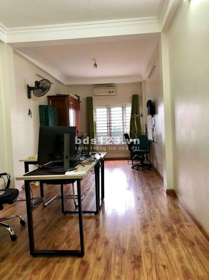 Bán nhà nguyên căn Ngọc Thuỵ dân xây 48m ngõ thông liên hệ 0972263245 sổ đỏ chính chủ