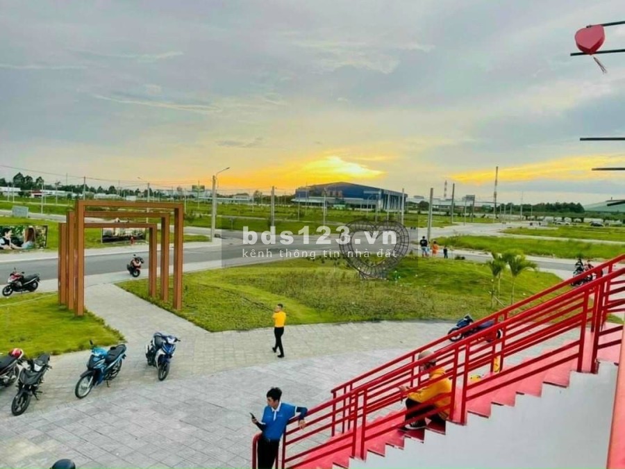 Do có việc gấp cần bán rẻ 1 nền vị trí siêu đẹp tại khu Vạn Phát Sông Hậu, pháp lý chính chủ