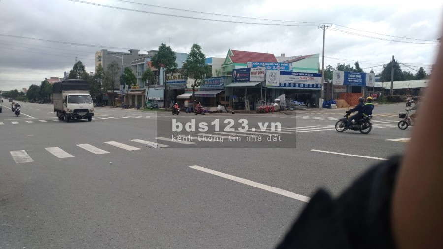 Bán nhanh lô đất ngay sát Quốc Lộ 13 liên hệ 0967745969, giá đầu tư sinh lời cao
