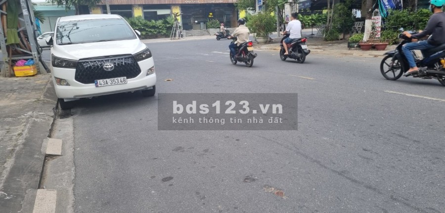 Bán Nhà Phan Đăng Lưu, Hải Châu diện tích sử dụng 92m2, Đường 7.5m, KD đỉnh, giá tốt.