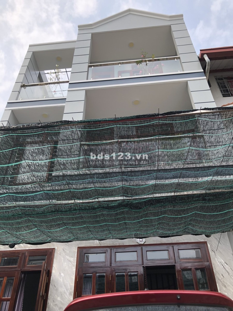 Cần bán nhà 1 trệt 2 lầu hẻm xe hơi 4m khu dân trí cao, liên hệ 0779900719, sổ chính chủ