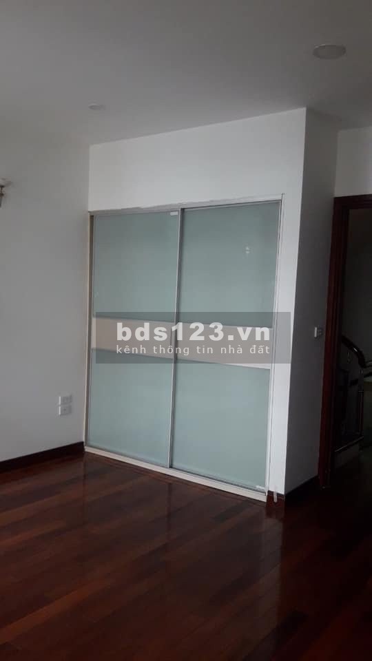 Cho thuê nhà tại Hoàng Văn Thái liên hệ 0961440591, diện tích 76m2, 3 tầng đúc an ninh