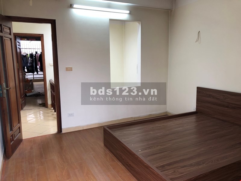 Cho thuê nhà Phú Thượng An Dương Vương Tây Hồ giá tốt view thoáng, có chỗ để xe riêng