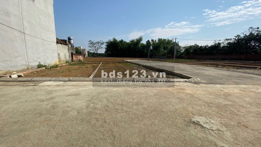 Cần bán gấp lô đất ở Phúc Tiến, Bình Yên Thạch Thất đường lớn tiện ích đầy đủ, giá tốt