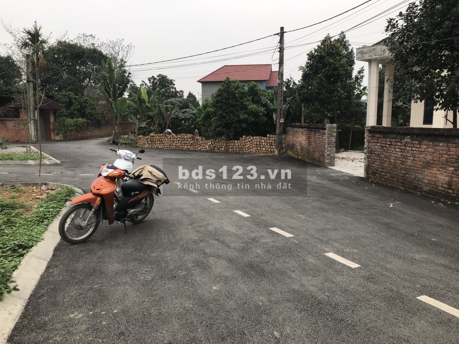Cần bán gấp lô đất ở Phúc Tiến, Bình Yên Thạch Thất đường lớn tiện ích đầy đủ, giá tốt