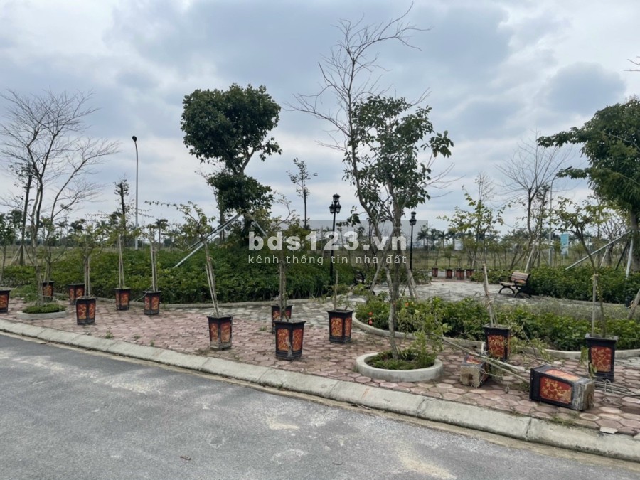 Duy nhất lô Shophouse mặt hồ hướng Nam liên hệ xem đất 0799863888 đang chờ sổ